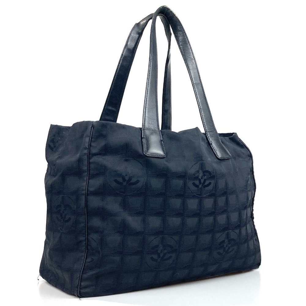 CHANEL BAG Travel LINE Black Nylon - Picture 4 of 11